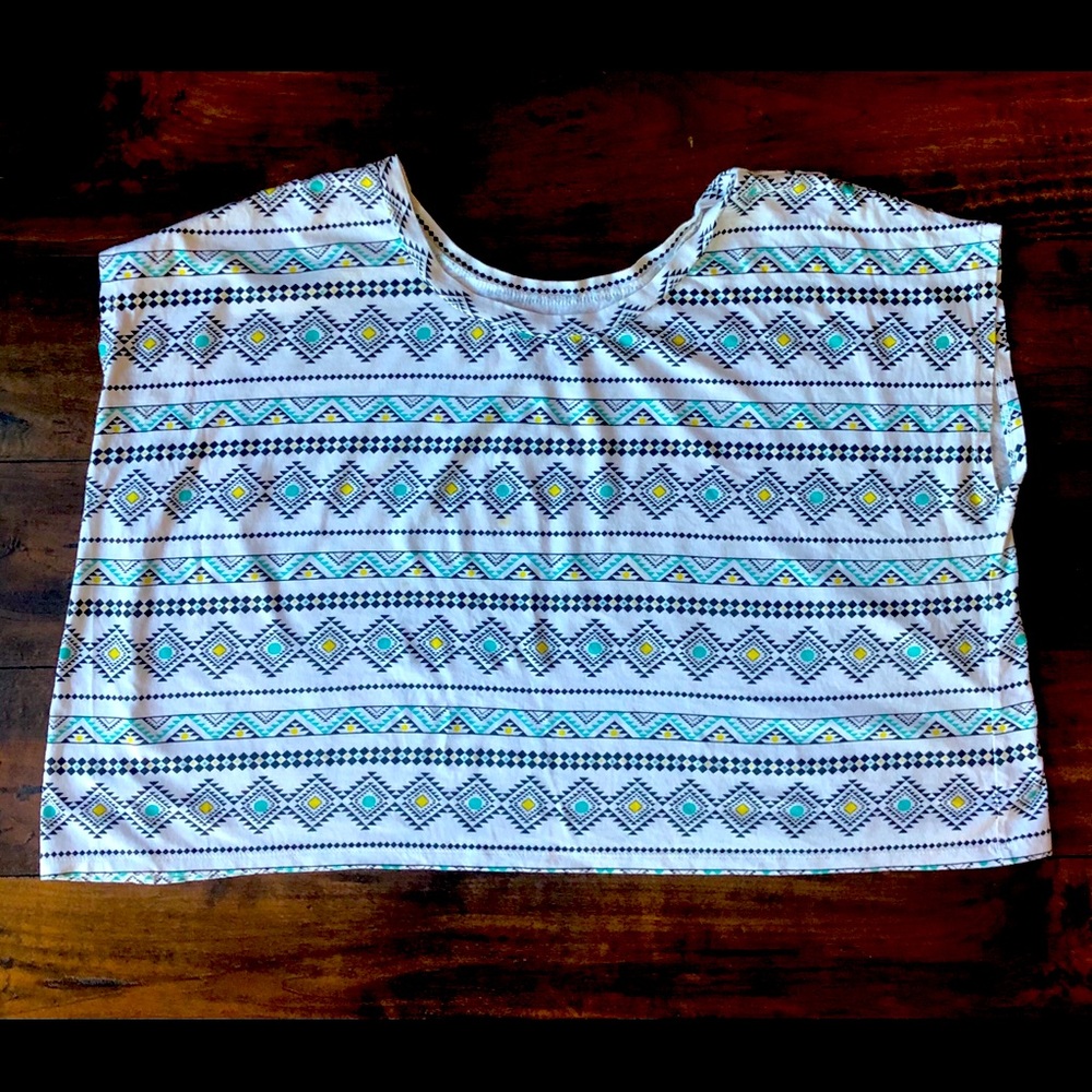 NEW! Aztec print Crop top ✨